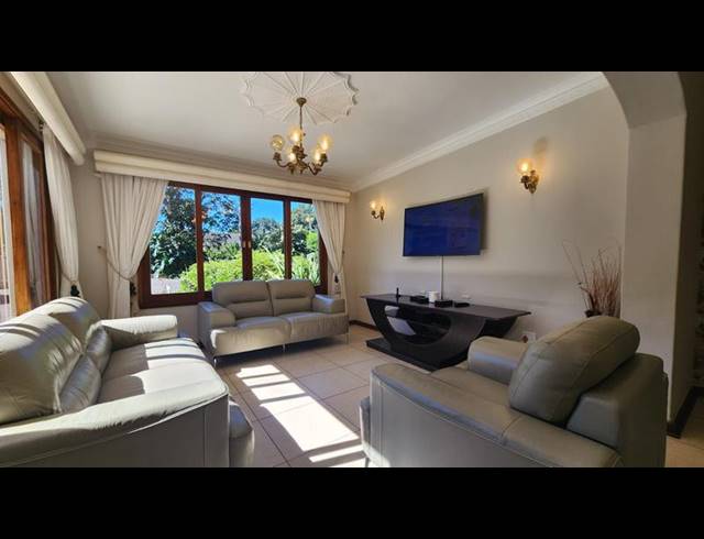4 BEDROOM HOUSE FOR SALE IN WINSTON PARK
